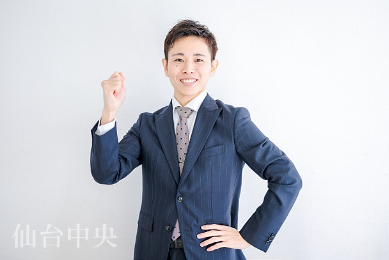 包茎手術が上手く行って喜ぶ二十歳の男性